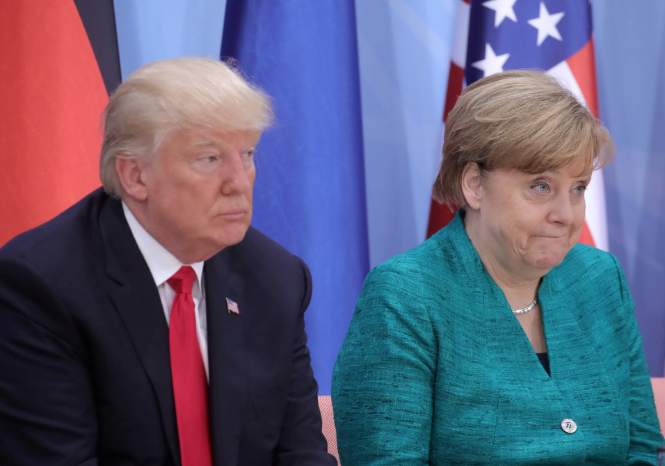Президент США Дональд Трамп и канцлер ФРГ Ангела Меркель Фото &copy;&nbsp;REUTERS/Michael Kappeler/Pool/File Photo