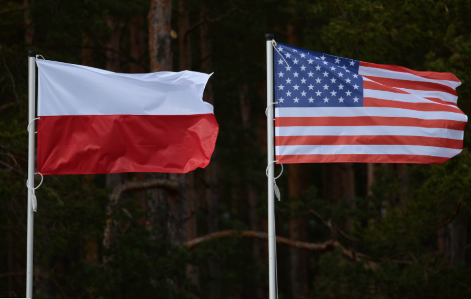 Флаги Польши и США. Фото: &copy;РИА Новости












