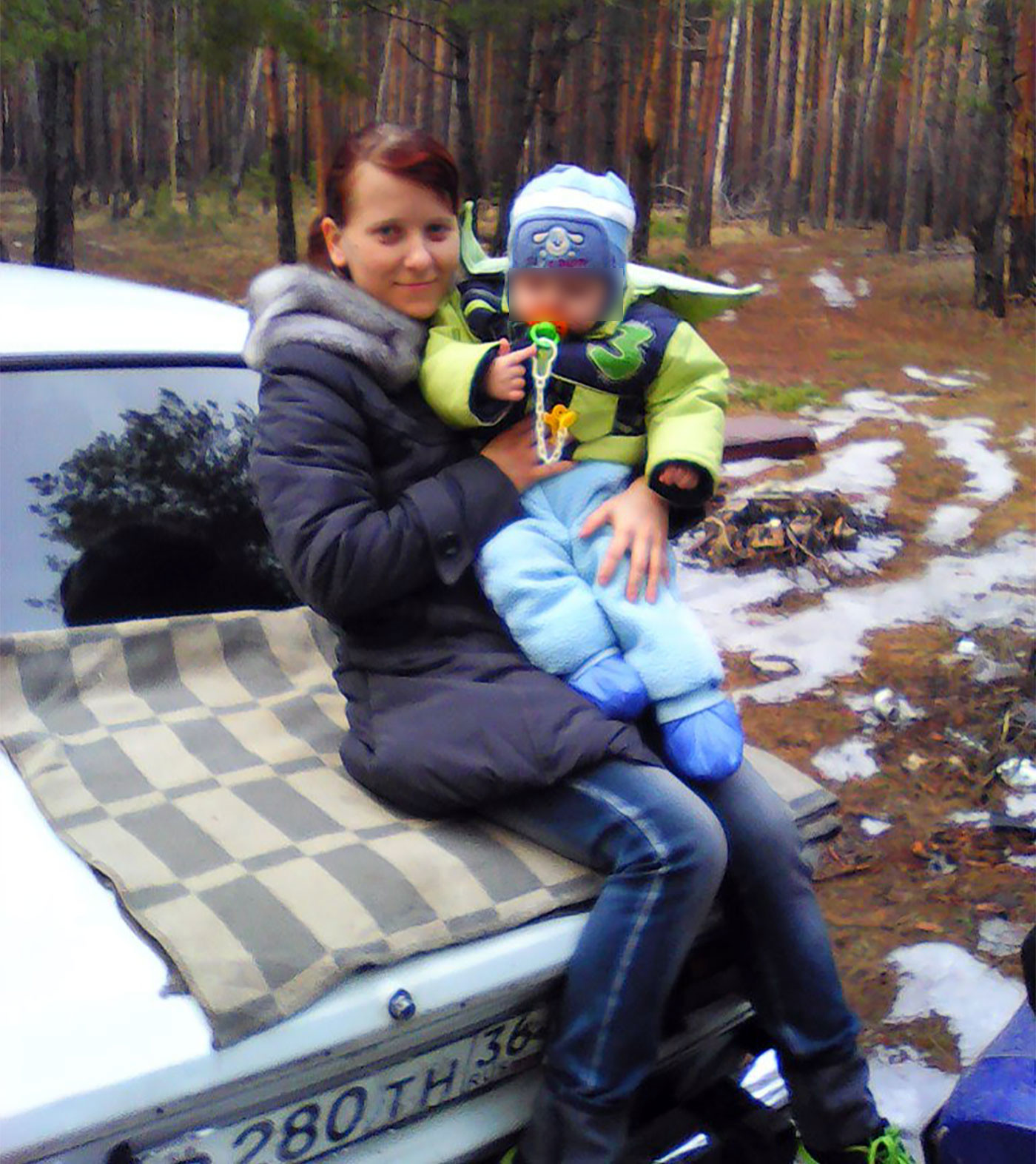 Алина Коптелова с дочерью. Фото: © L!FE