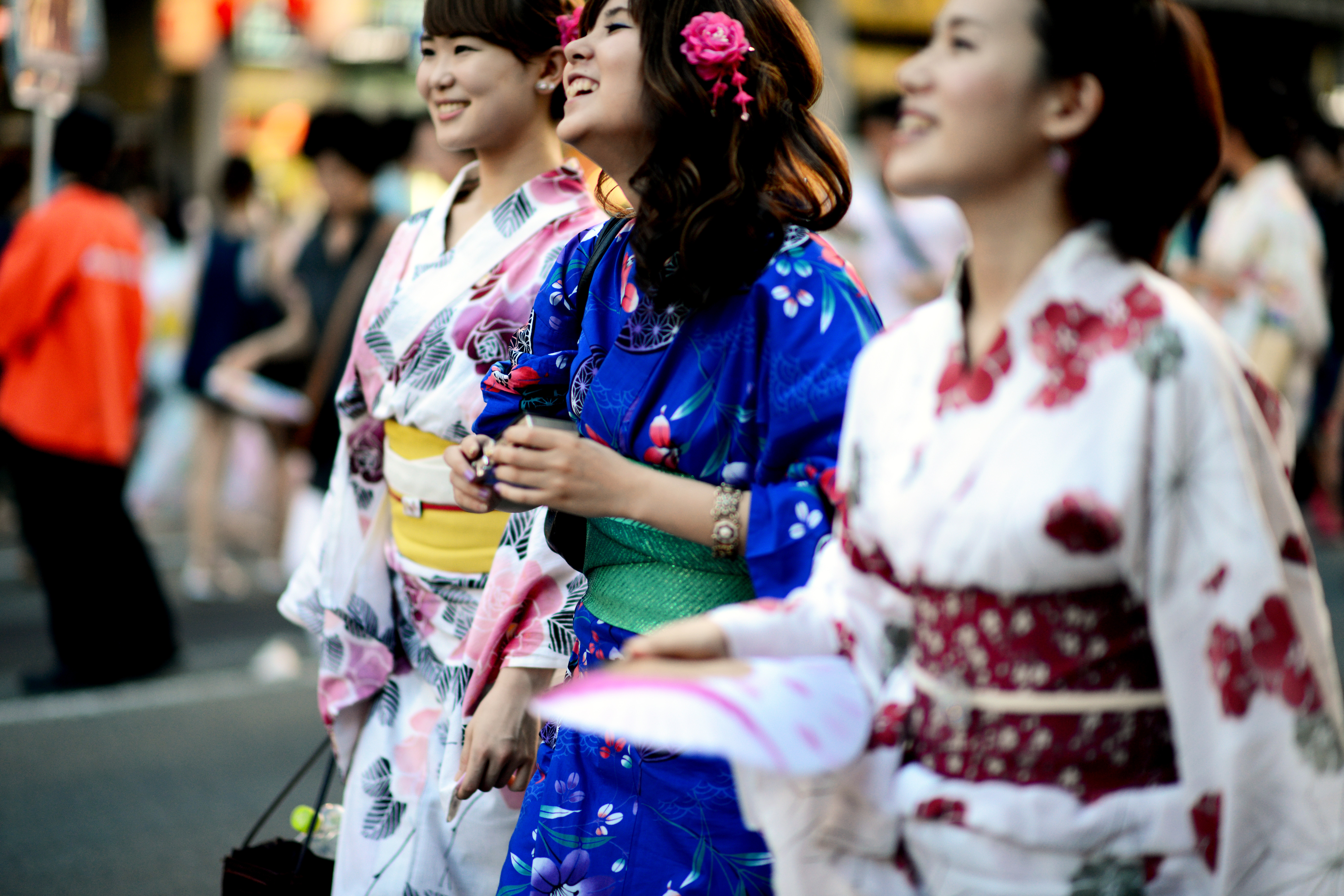 Современности японии. Японки Токио юката. Матсури кимоно. Современная культура Японии. Японская культура и традиции.
