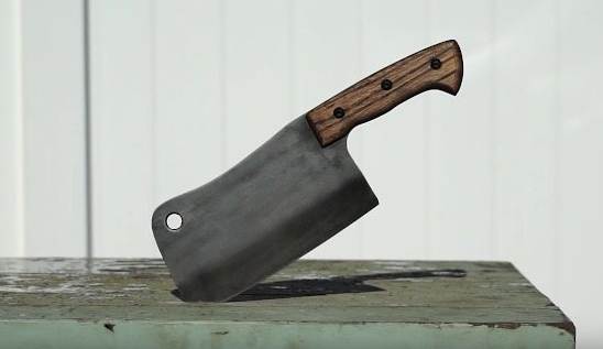 Скриншот: &copy; Youtube/Knife making Meat Cleaver