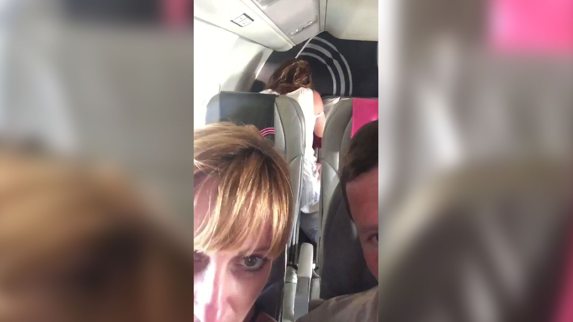 парень в самолете трахает пассажирку и черную стюардессу фото 81