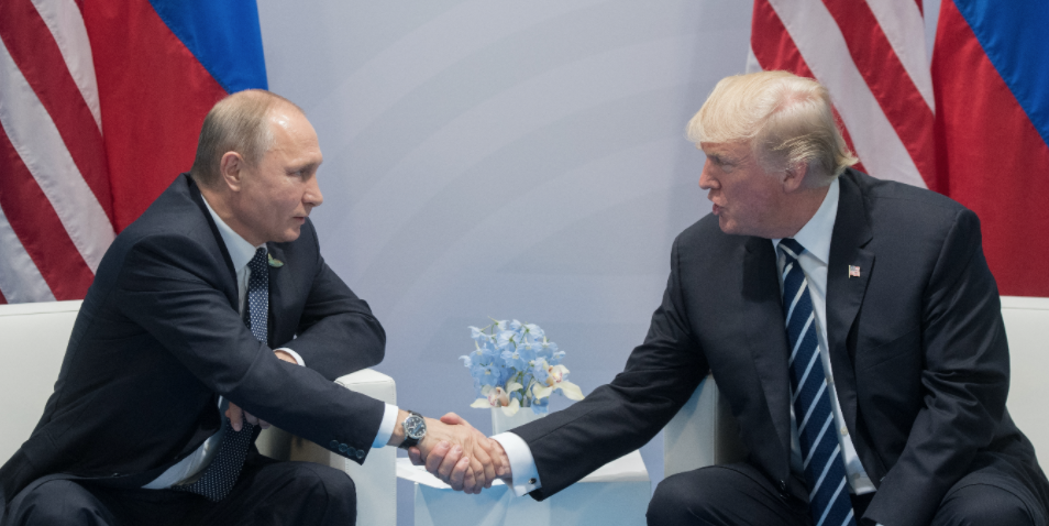 Президент РФ Владимир Путин и президент США Дональд Трамп. Фото: &copy;РИА Новости/Сергей Гунеев


