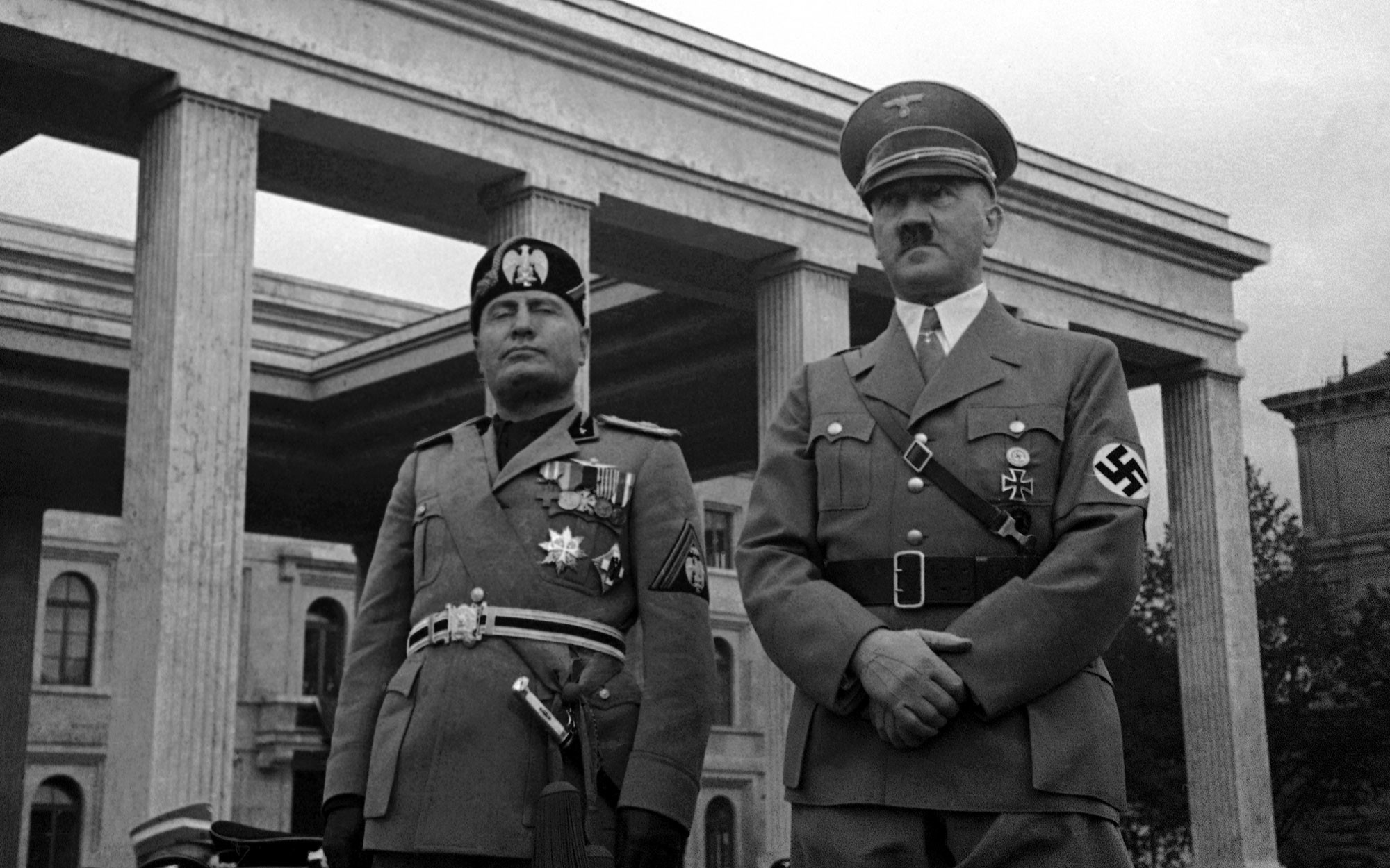 Бенито Муссолини и Адольф Гитлер. Фото: © AP Photo