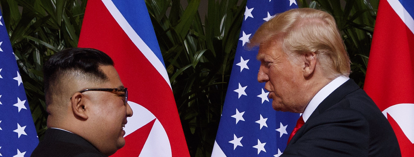 Ким Чен Ын и Дональд Трамп. Фото: &copy; AP/Evan Vucci