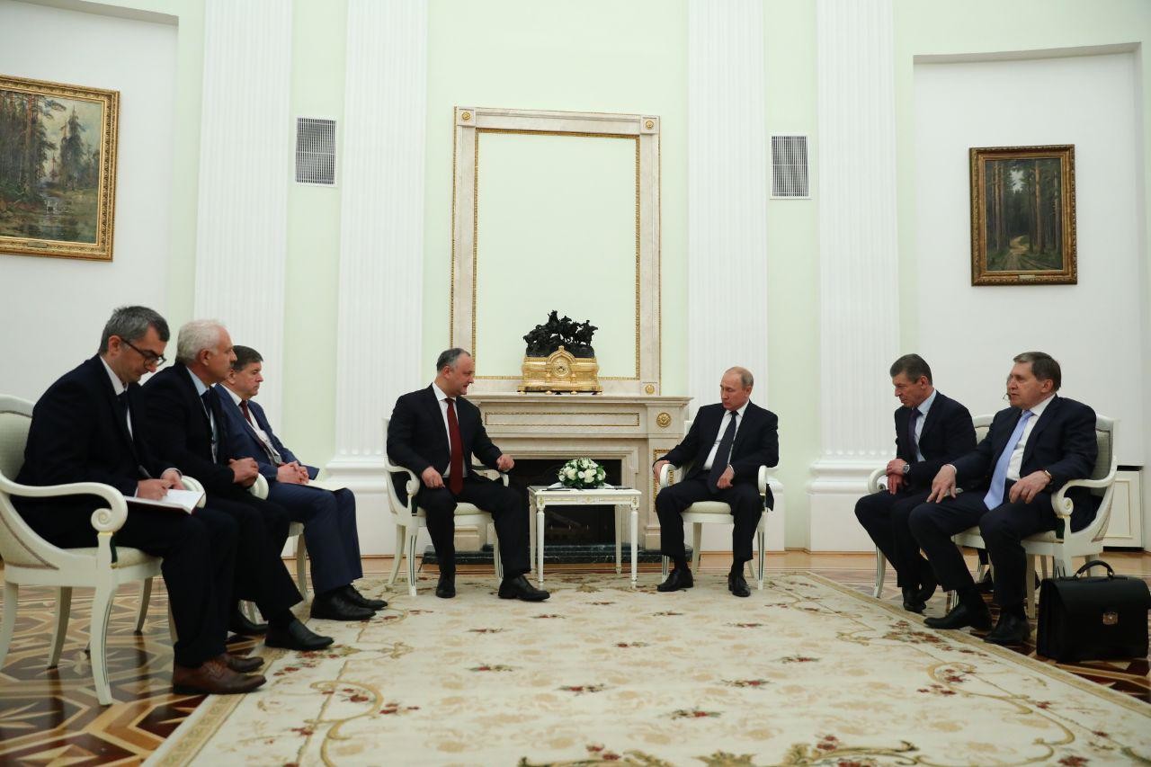 Президент Молдавии Игорь Додон и президент РФ Владимир Путин. Фото: © L!FE / Андрей Тишин
