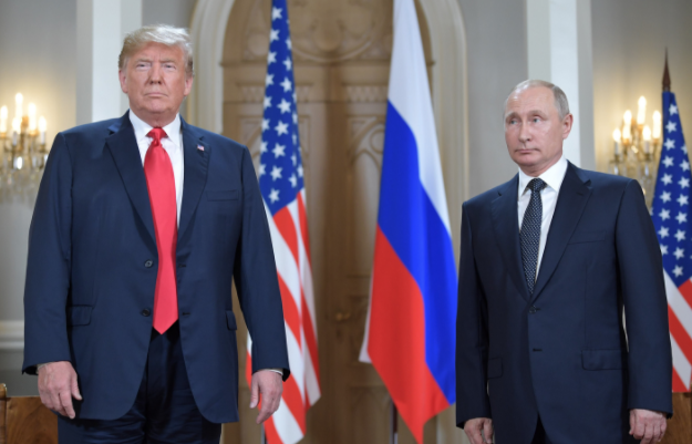 Владимир Путин и Дональд Трамп (слева). Фото: &copy;РИА Новости/Сергей Гунеев&nbsp;