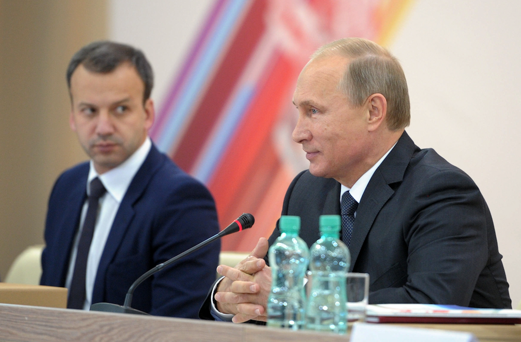 Владимир Путин (справа) и Аркадий Дворкович. Фото: &copy; РИА Новости/ Алексей Дружинин