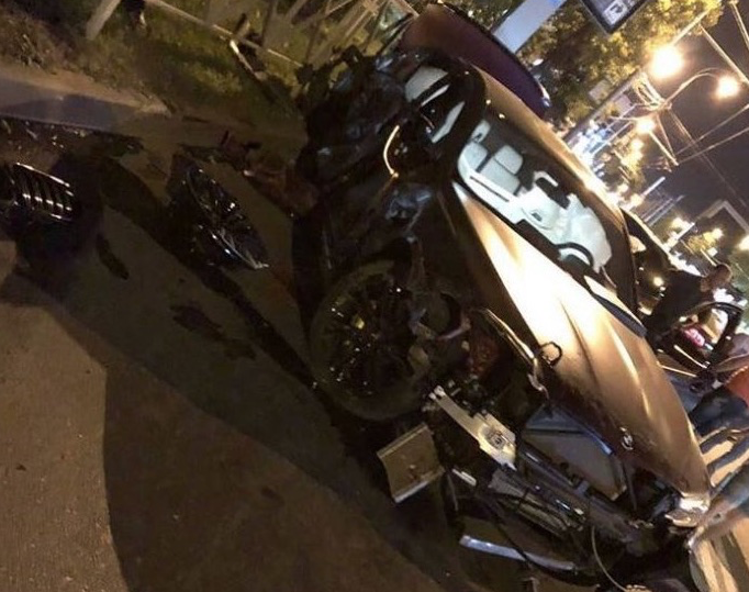 Разбитый BMW. Фото: © "Мутко против"
