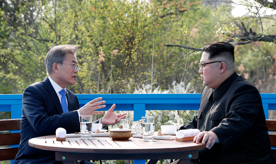 Лидеры Южной Кореи и КНДР на Корейском саммите. Фото: &copy;&nbsp;flickr.com/Republic of Korea