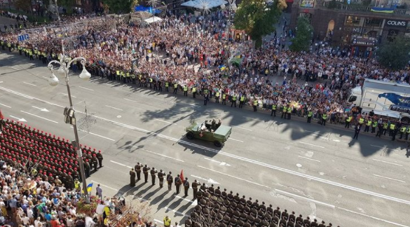 Военный парад в центре Киева.
Скриншот с трансляции&nbsp;в YouTube