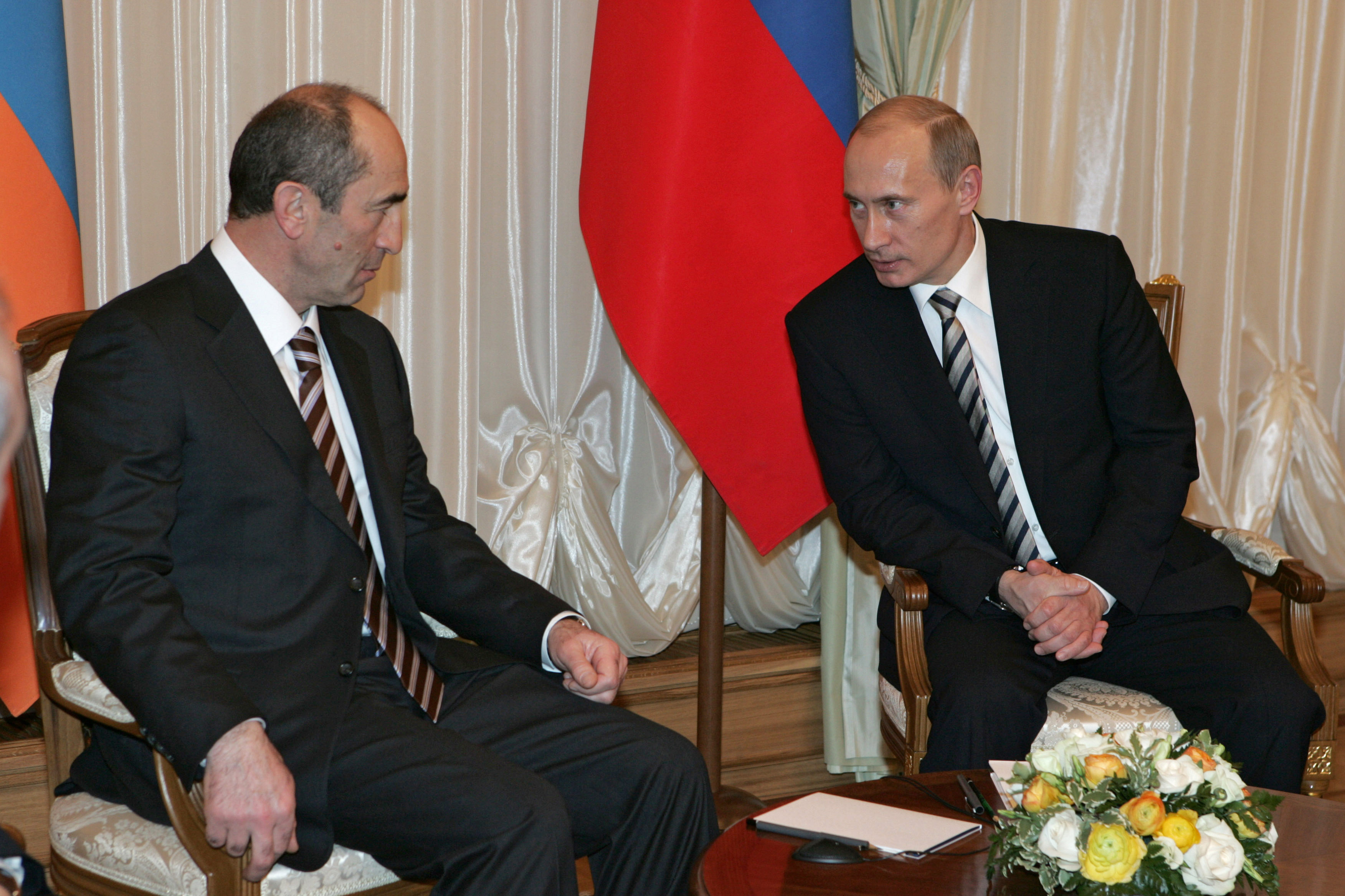 Роберт Кочарян и Владимир Путин (слева направо) во время встречи в Кремле в 2008 году. Фото: © РИА Новости/ Михаил Климентьев