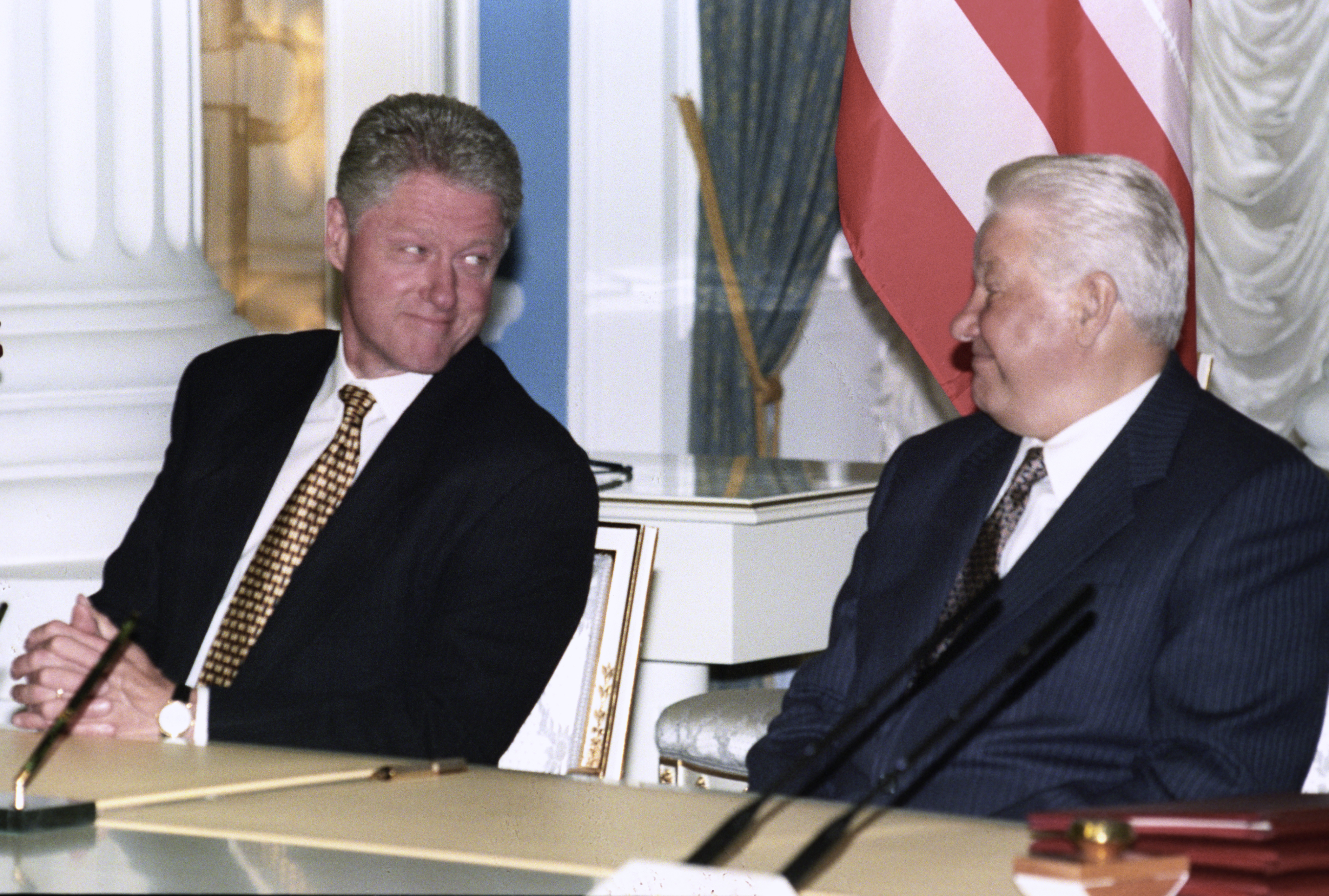 Президент России Борис Ельцин (справа) и президент США Билл Клинтон. Фото: &copy; РИА Новости/Владимир Родионов