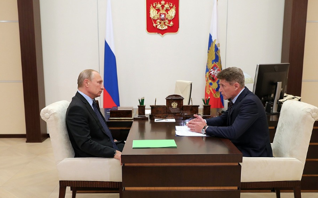 Владимир Путин, Олег Кожемяко. Фото: Пресс-служба президента РФ&nbsp;