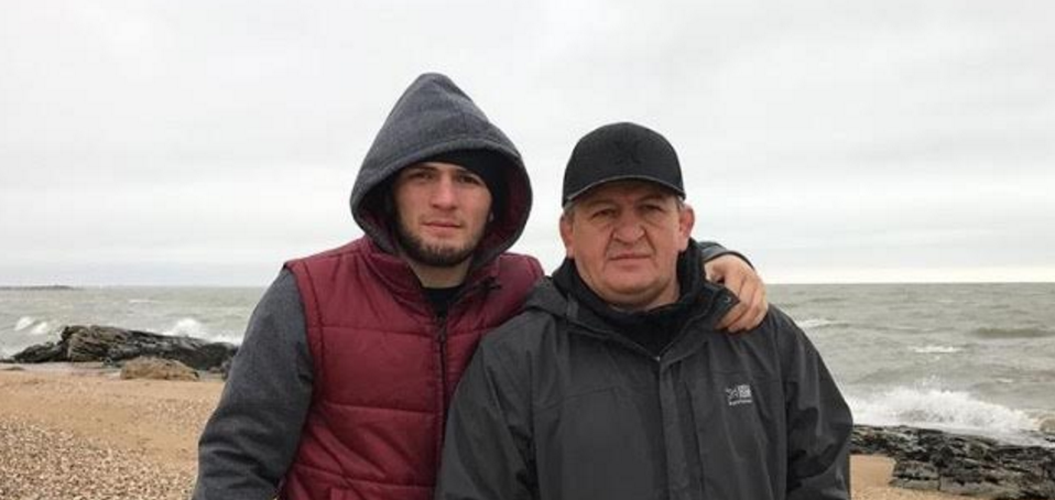 Хабиб Нурмагомедов с отцом. Фото: &copy; Eagles MMA
