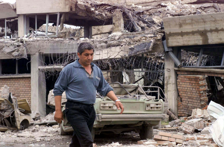 Почему бомбили югославию в 1999 причины. Бомбардировка Сербии 1999. Бомбардировки Югославии в 1999 году. Бомбардировкаюгославия в 1999.