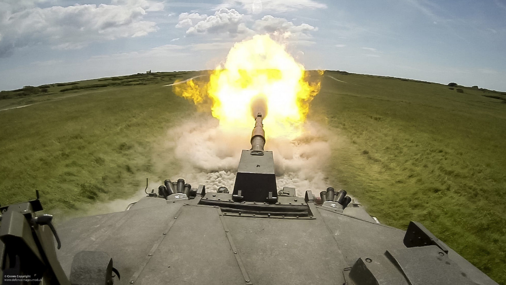 Стрельба из танка Challenger 2.&nbsp;Фото: &copy; flickr.com/Defence Images