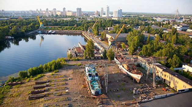 На Украине Порошенко разрешили продать судостроительный завод