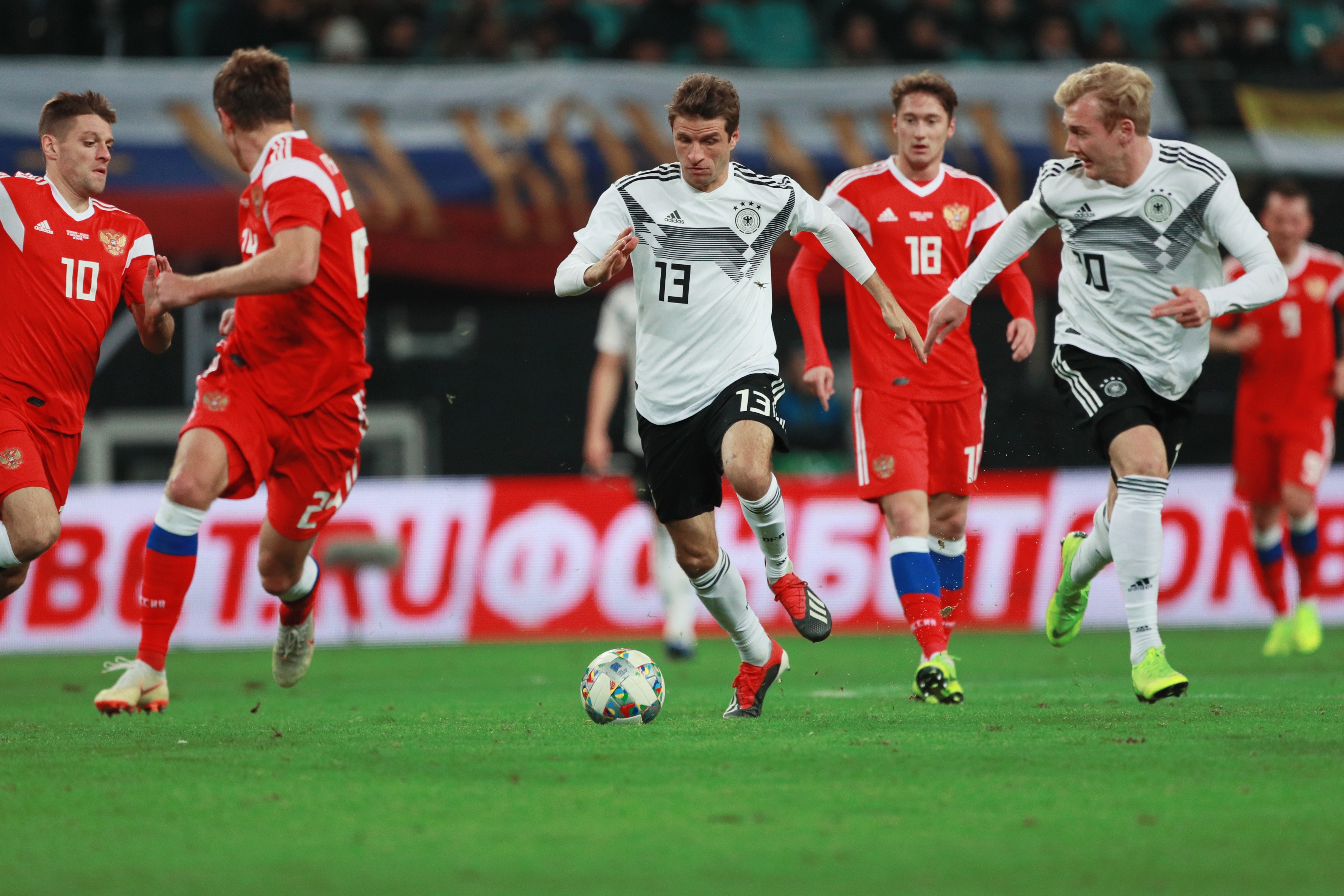 Первое крупное поражение германии. Россия Германия 2009. Россия Германия футбол. Россия Германия футбол 2009. Россия и Германия.