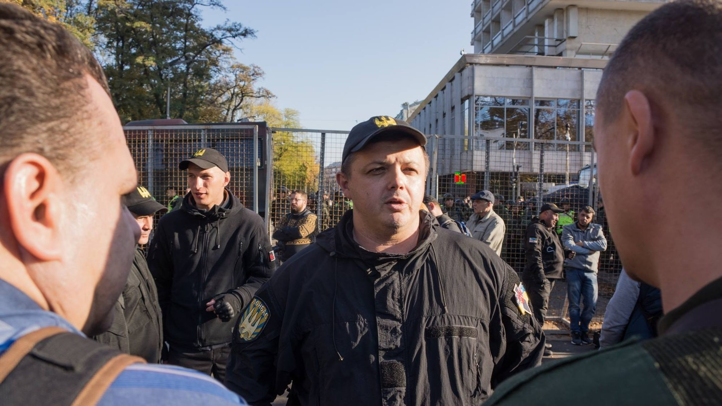 Семен Семенченко (в центре). Фото:&nbsp;facebook


