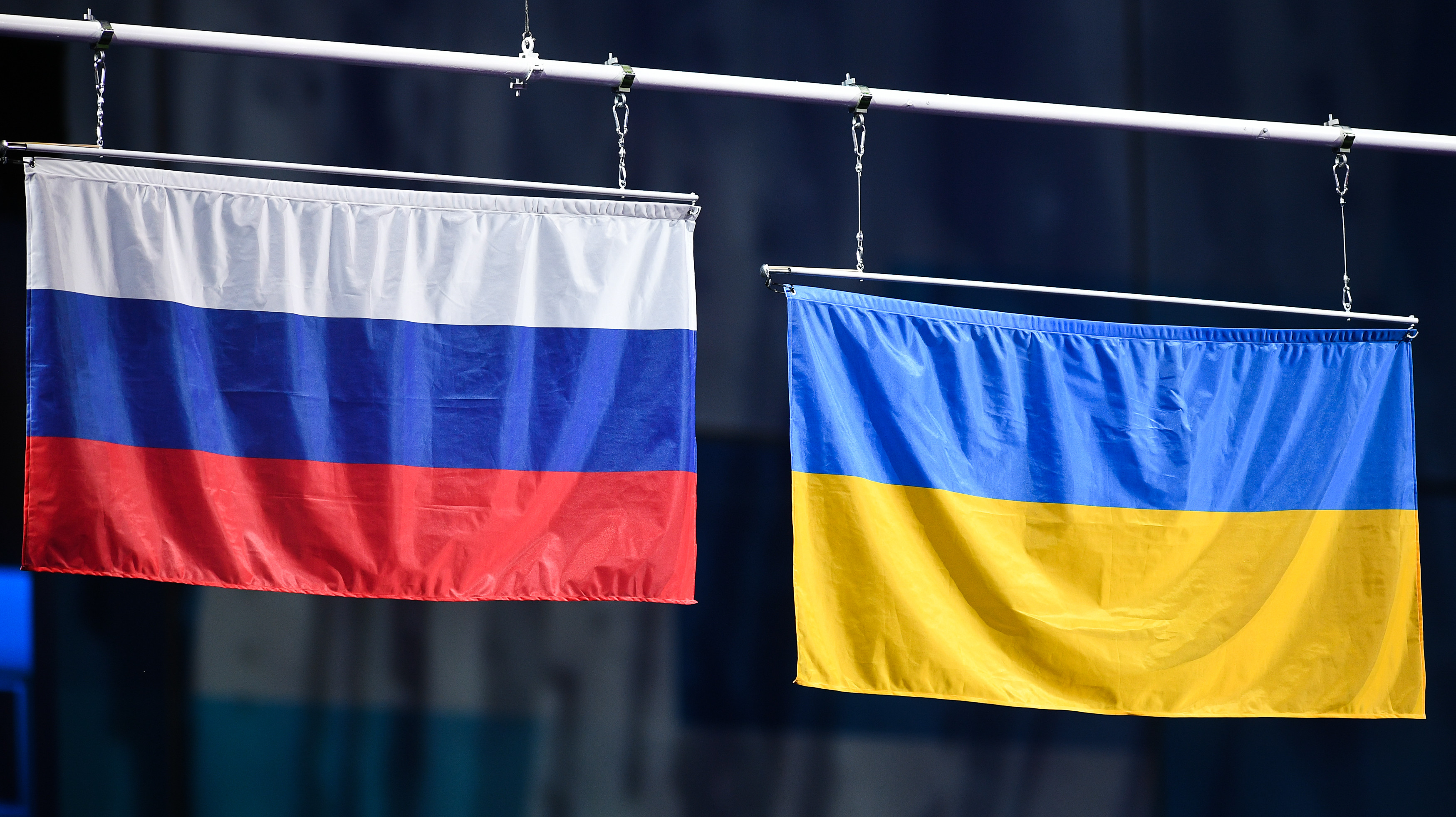 Representing russia. Флаг России и Украины. Российский и украинский флаг. Российскоукрайнский флаг. Украина – это Россия.