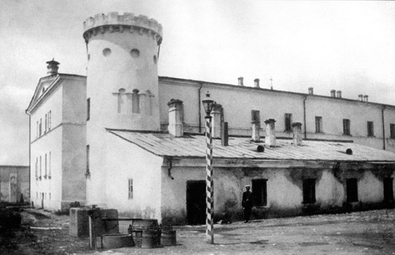 Пугачевская башня бутырка. Пугачевская башня Бутырской тюрьмы. Бутырская тюрьма 19 век.