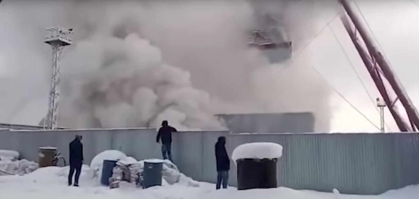 Пожар в шахте Соликамск. Огромный пожар. Соликамск шахта авария. Соликамский рудник авария. Сгорели рабочие