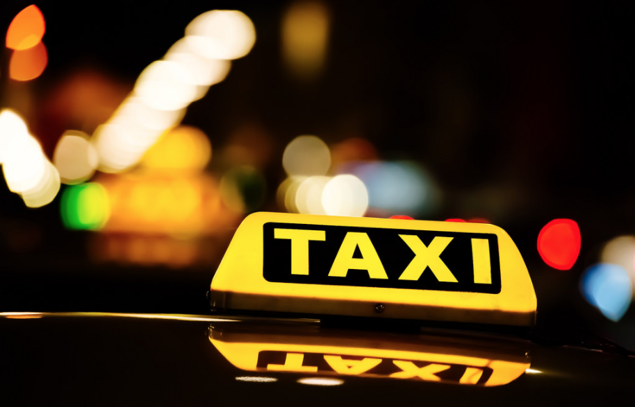 Профессия таксист. Слово таксиста. Такси свободен табличка. Слово водитель. Такси надпись.