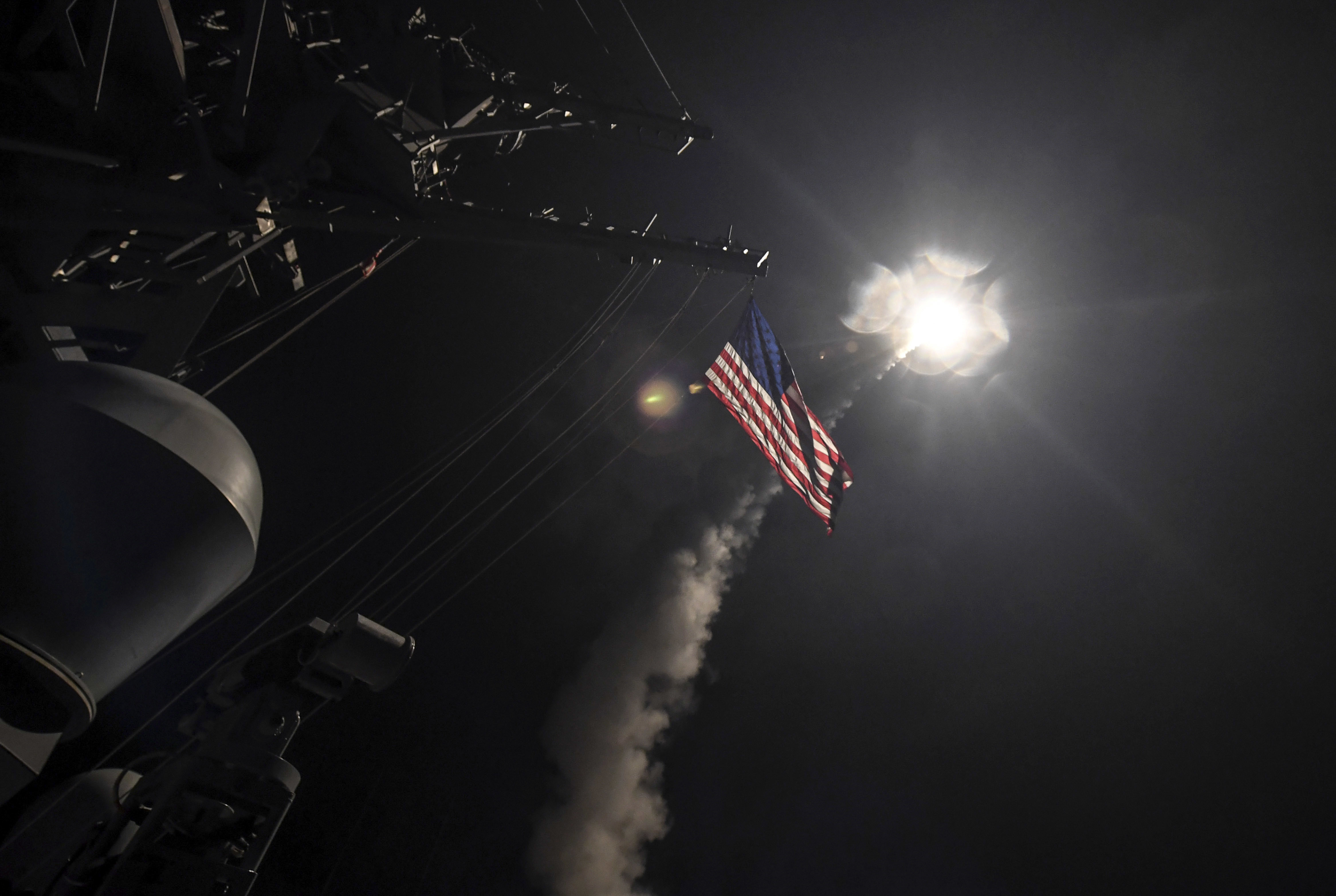 Фото © Mass Communication Specialist 3rd Class Ford Williams / U.S. Navy via AP