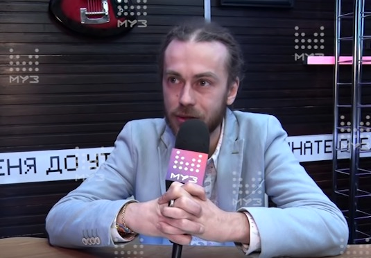 Скриншот видео "Последнее интервью Децла. Эксклюзив МУЗ-ТВ"