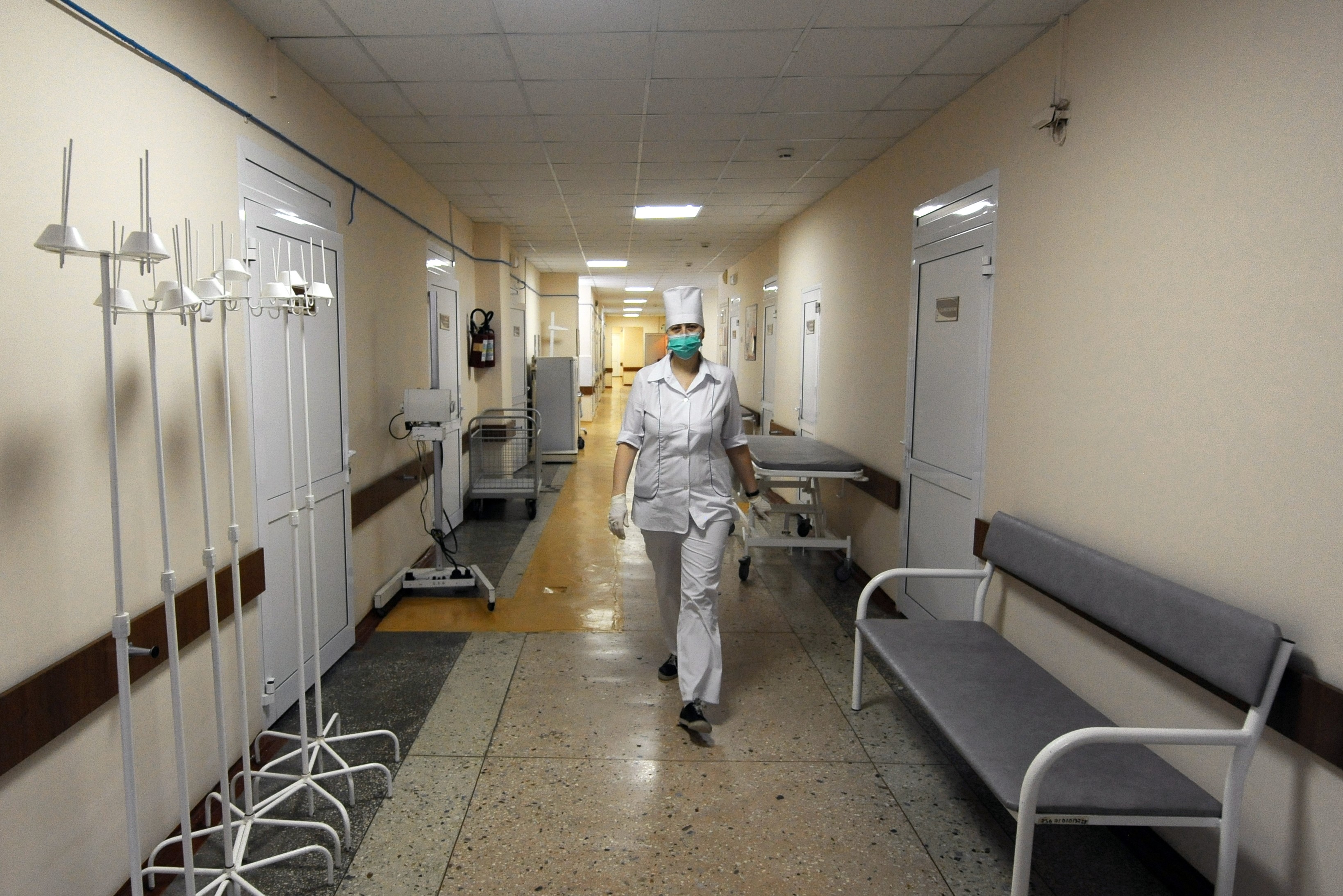 Дежурный покой. Больница коридор врачи. Коридор больницы Россия.