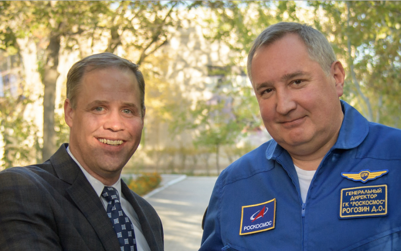 Джим Брайденстайн и Дмитрий Рогозин. Фото: &copy;Flickr/NASA HQ PHOTO
