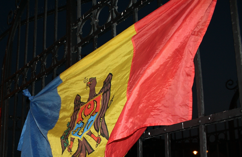 Флаг Молдавии. Фото ©Flickr / Aurelian Săndulescu
