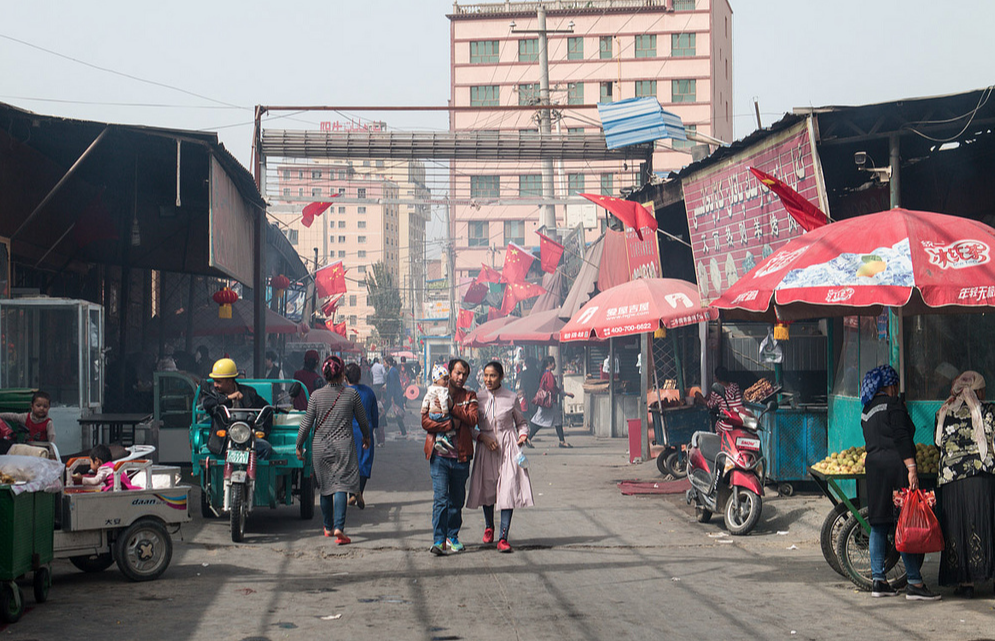 Рынок в городе Хотан, расположенного на&nbsp;юго-востоке&nbsp;Синьцзян-Уйгурского автономного района КНР. Фото: &copy; Flickr/Carsten ten Brink
