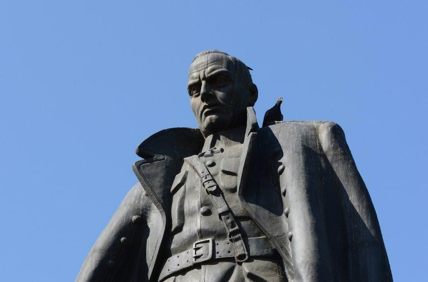 Памятник адмиралу Александру Колчаку в Иркутске. Фото: © РИА Новости/Екатерина Чеснокова
