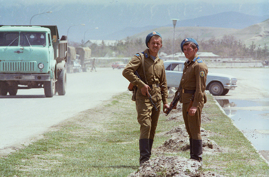 Советские солдаты в Афганистане. Фото © РИА Новости/Владимир Вяткин

