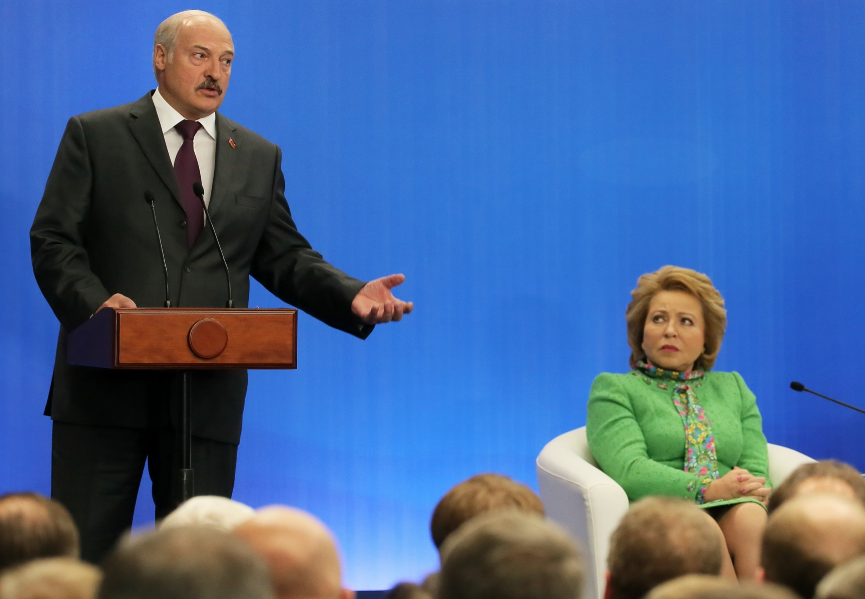 Чем наградили матвиенко. Матвиенко и Лукашенко.