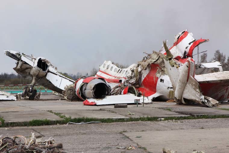 СК опроверг информацию о следах взрывчатки в самолёте Качиньского