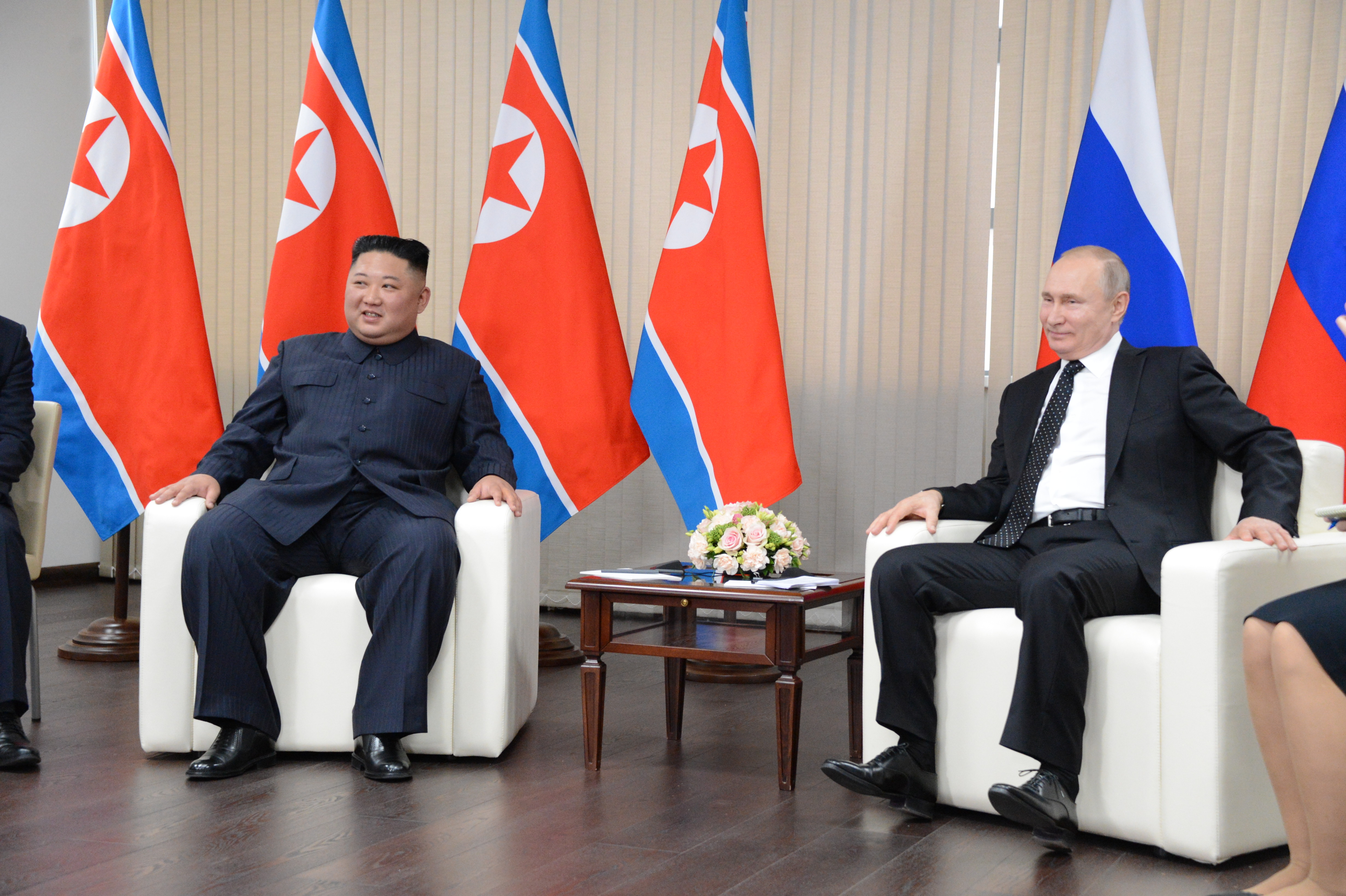 Президент России Владимир Путин и лидер КНДР Ким Чен Ын. Фото: ©L!FE/Павел Баранов
