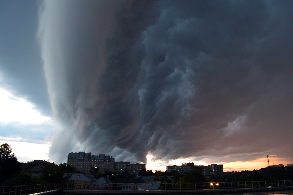 Грозовой вал в Подольске в 2015 году. Фото: © Агентство городских новостей "Москва".
