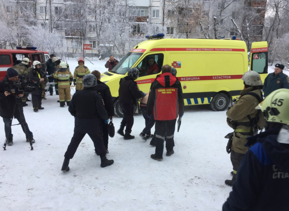 Фото с места нападения на учеников 15 января прошлого года. Фото: © ВКонтакте / Денис Денисов 
