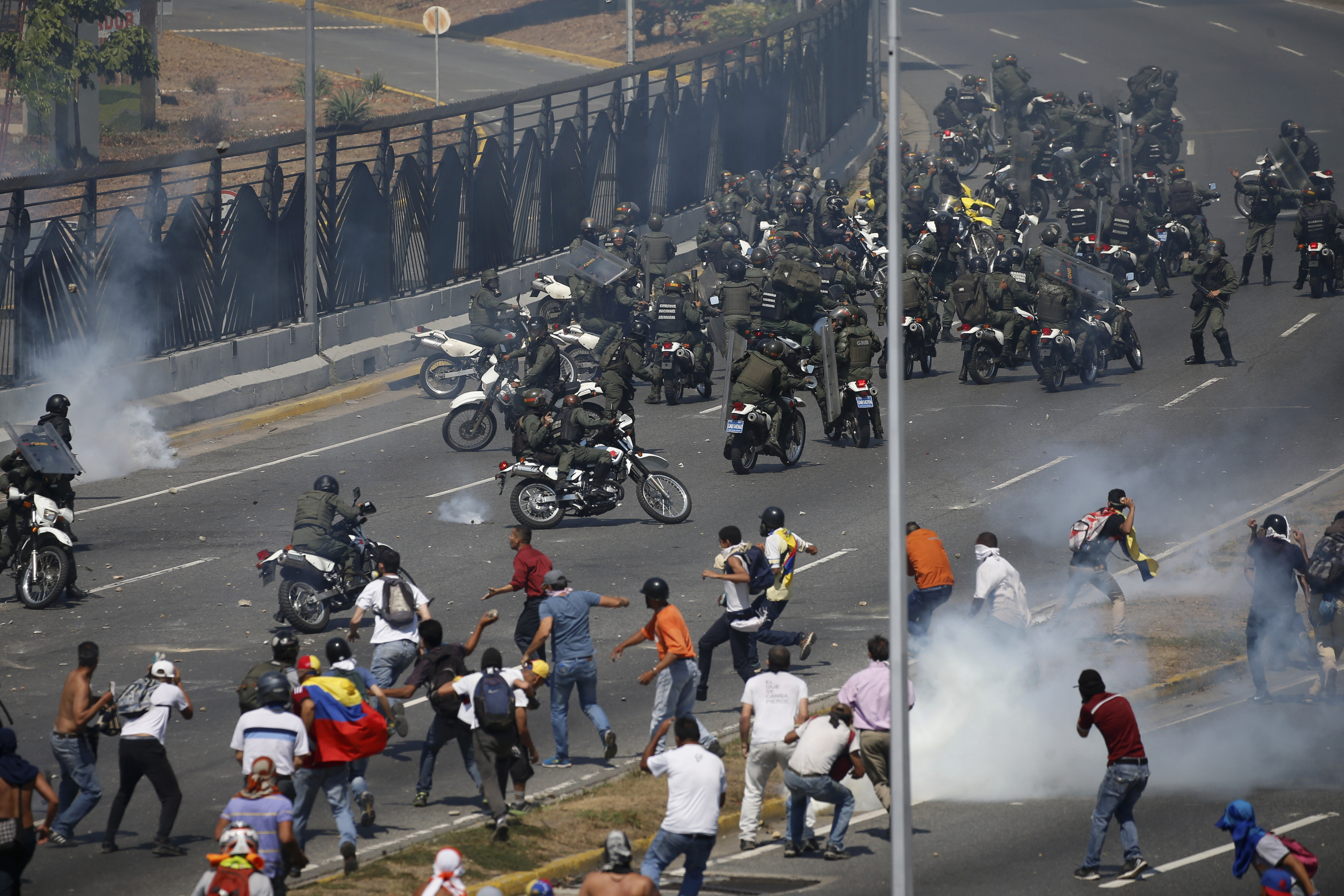 Протесты в Венесуэле. Фото: © AP Photos / Fernando Llano
