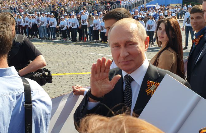 Путин в колонне бессмертного полка