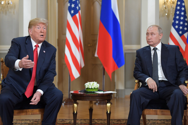 Президент США Дональд Трамп и президент России Владимир Путин. Фото: © РИА "Новости" / Сергей Гунеев
