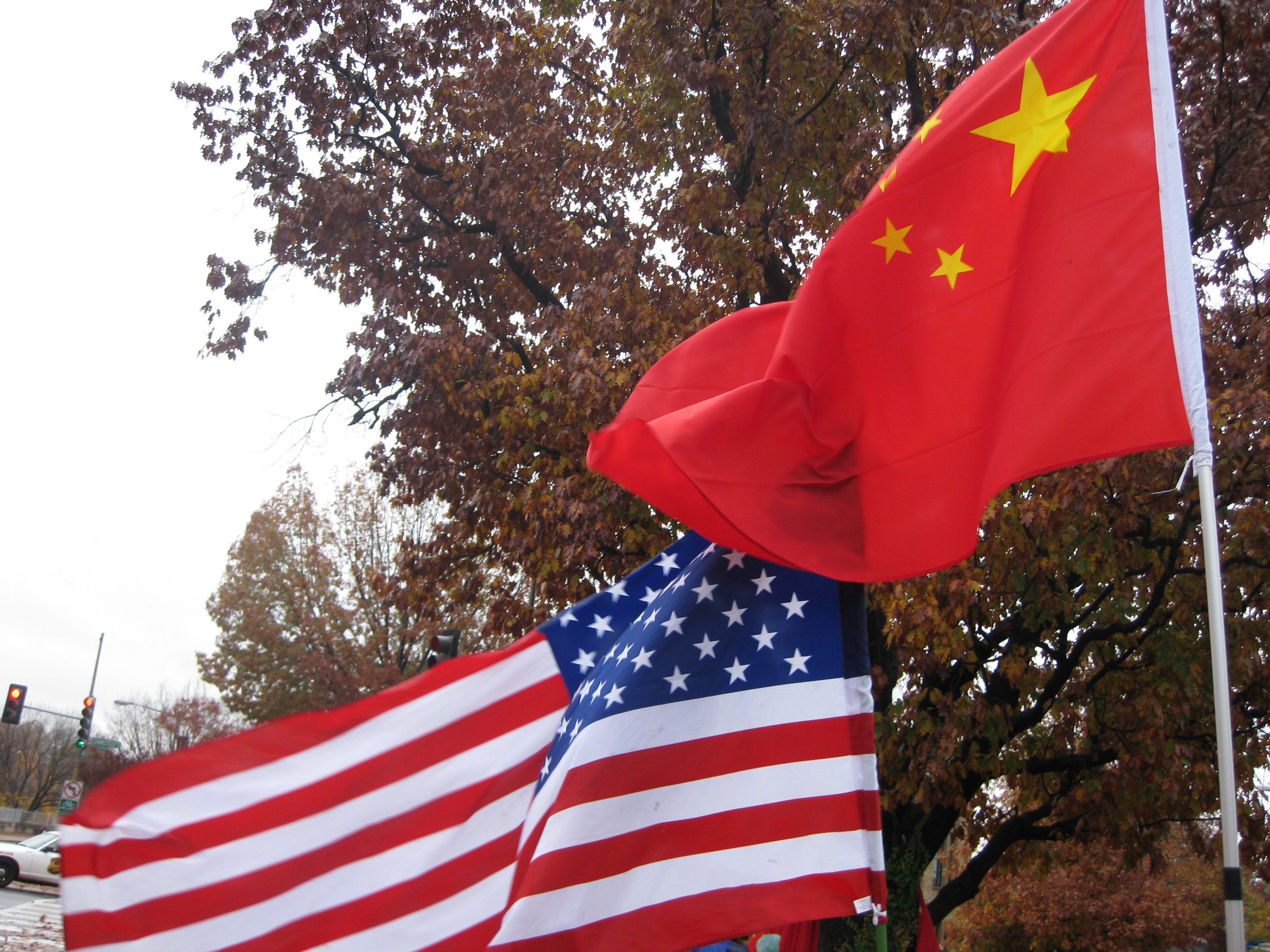 Китай америка корея. США И Китай. Флаг США И Китая. КНР И США. Флаг США И КНР.