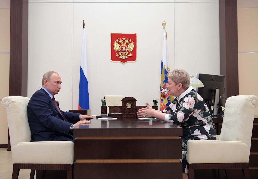 Владимир Путин и Ольга Васильева. Фото: © РИА "Новости" / Алексей Дружинин
