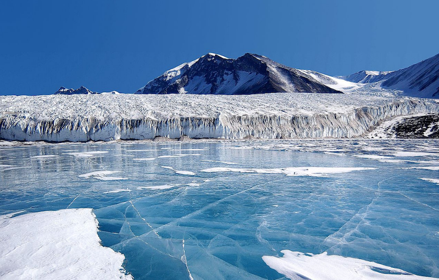 Антарктида. Фото © Википедия
