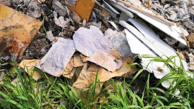 В Татарстане на свалке среди мусора нашли медкарты