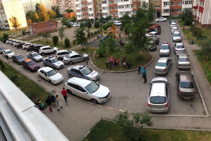 Полиция на месте убийства. Фото 63.ru
