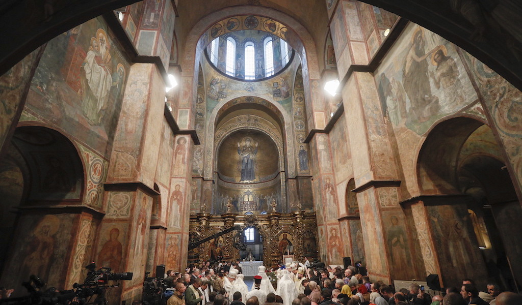Томос об автокефалии Православной церкви Украины. Фото © EPA/ТАСС
